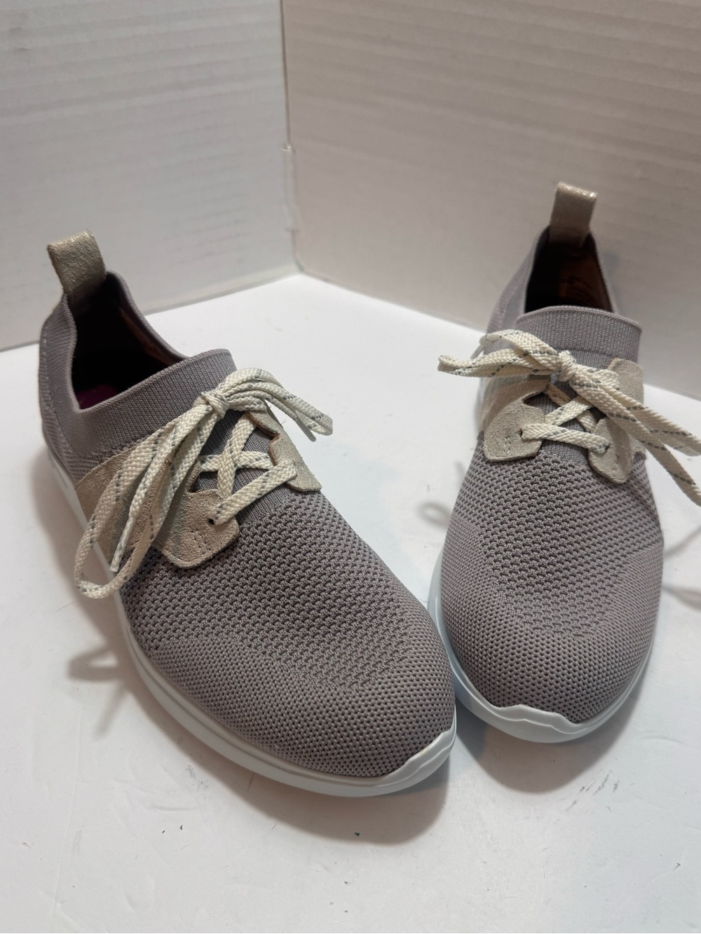 Munro Sandi Knit Lace-Up Sneakers Grey/Taupe & Leather Accent  Women's Size 6.5